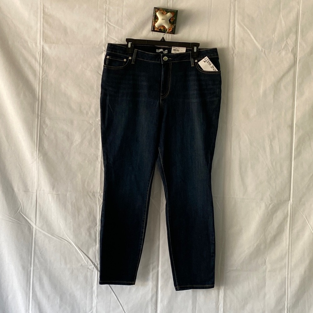 Nine West size 18